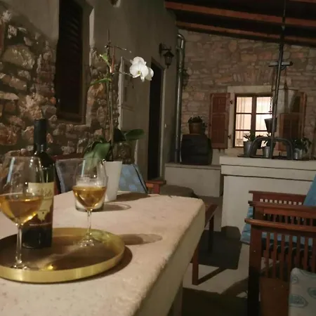 One Bedroom Apartment *