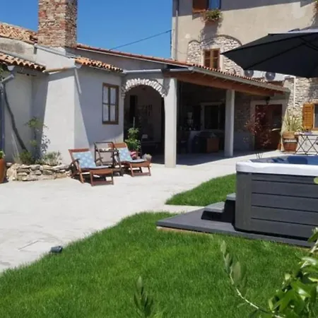 One Bedroom Marčana